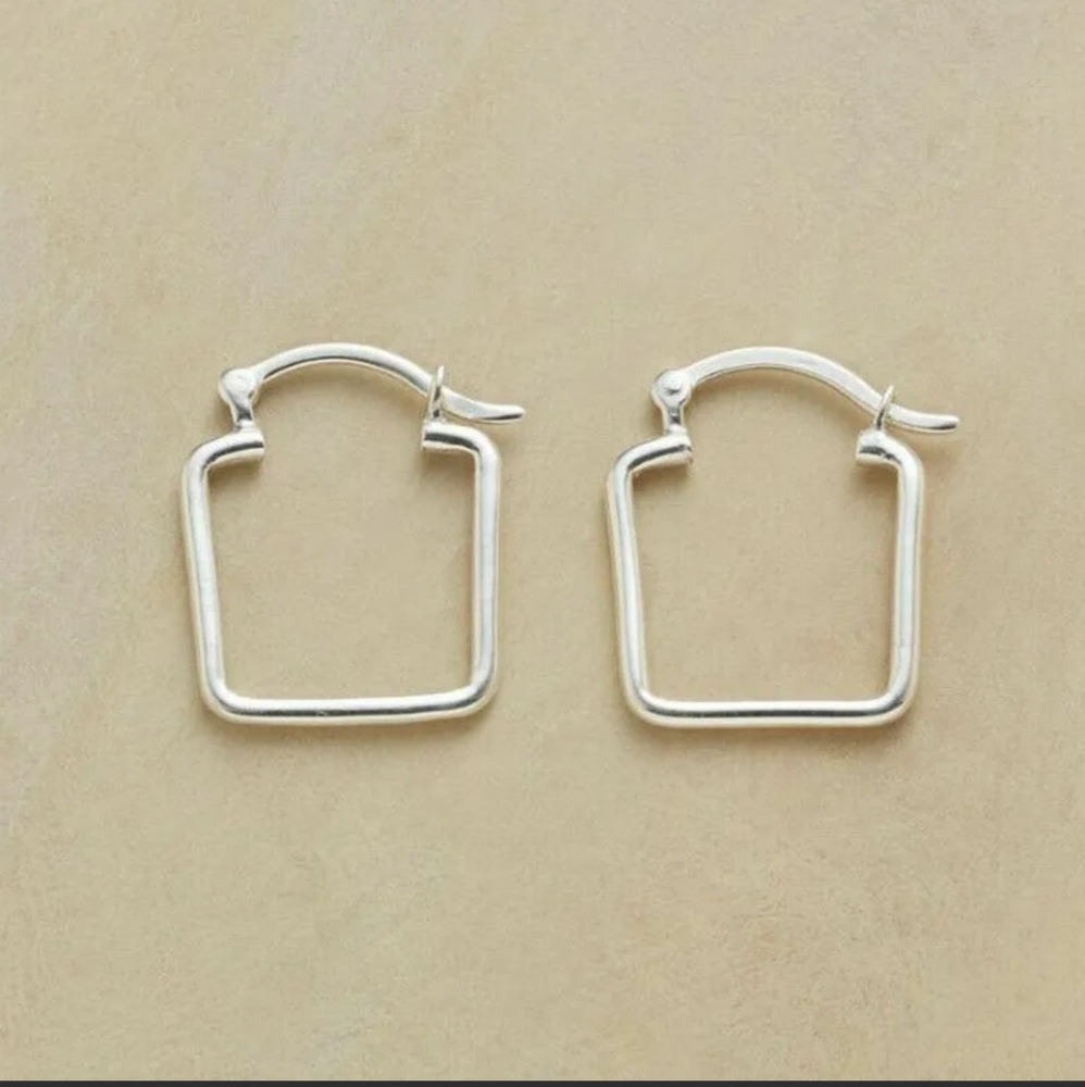 Beautiful fashion jewelry earrings